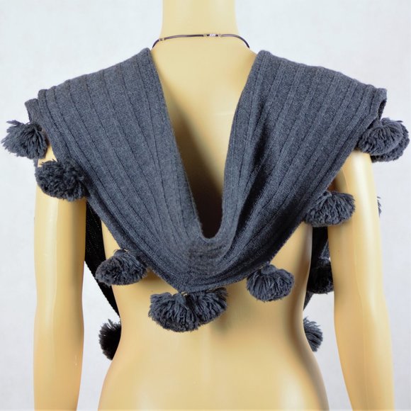 Banana Republic, New Infinity Merino Wool Scarf - Picture 3 of 14